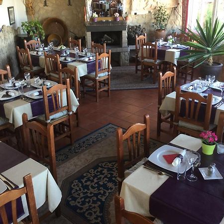 Los Cazadores Bed and Breakfast El Gastor Esterno foto