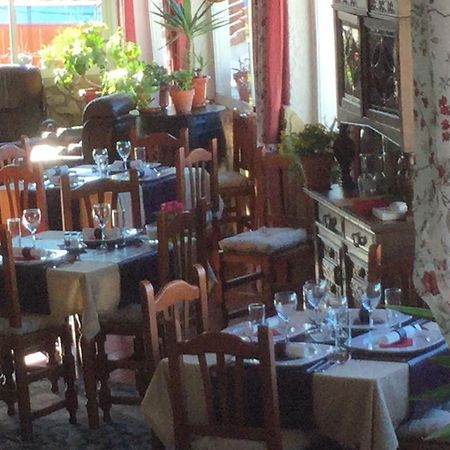 Los Cazadores Bed and Breakfast El Gastor Esterno foto