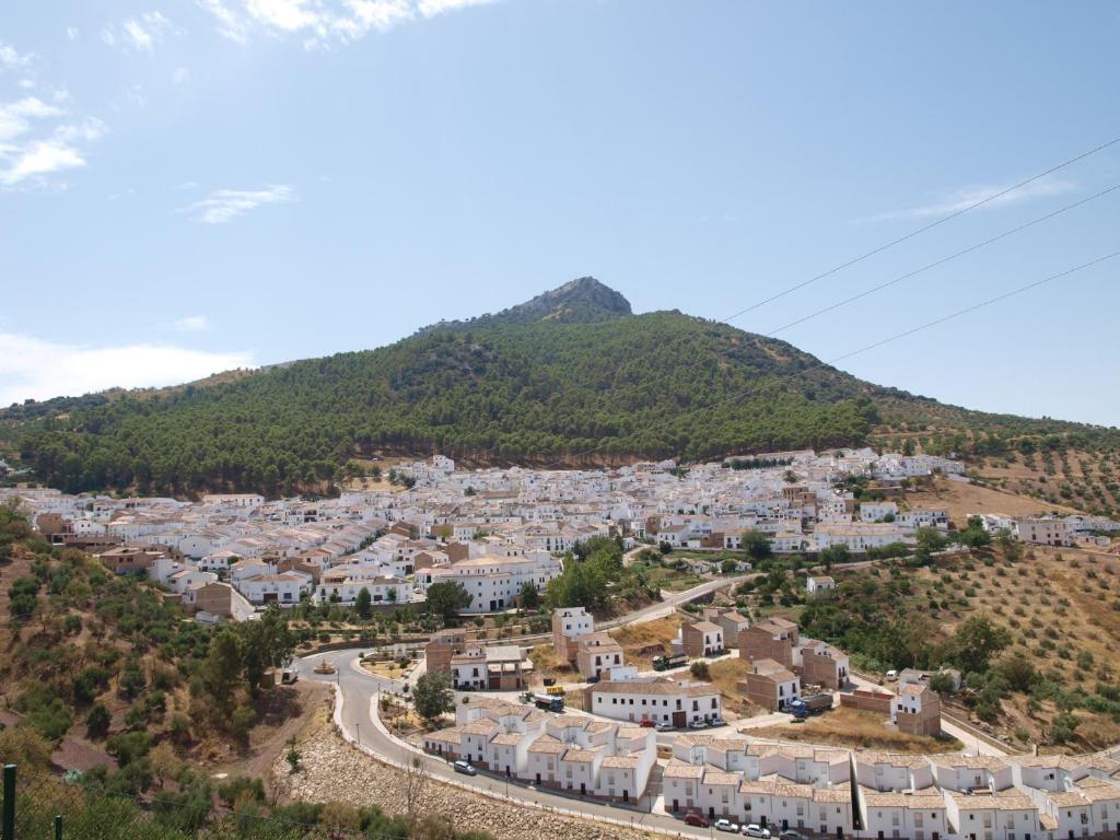 Los Cazadores Bed and Breakfast El Gastor Esterno foto