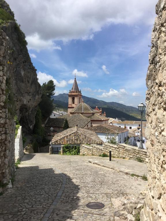 Los Cazadores Bed and Breakfast El Gastor Esterno foto