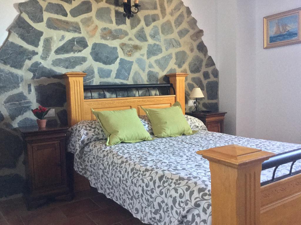 Los Cazadores Bed and Breakfast El Gastor Esterno foto