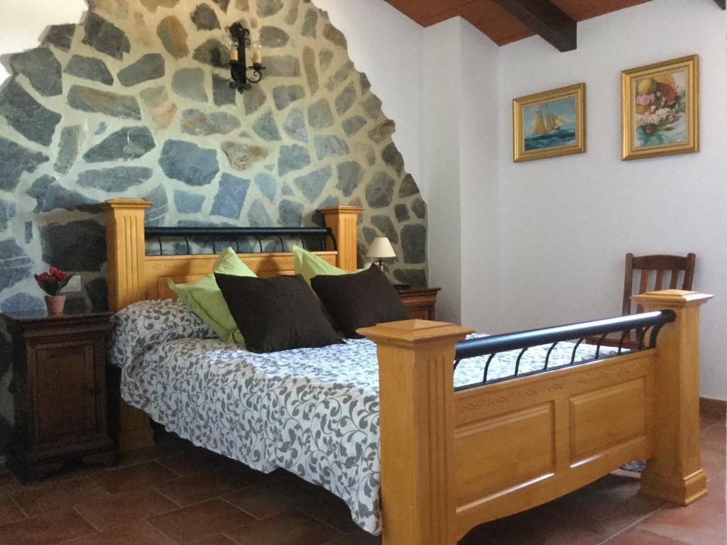 Los Cazadores Bed and Breakfast El Gastor Esterno foto