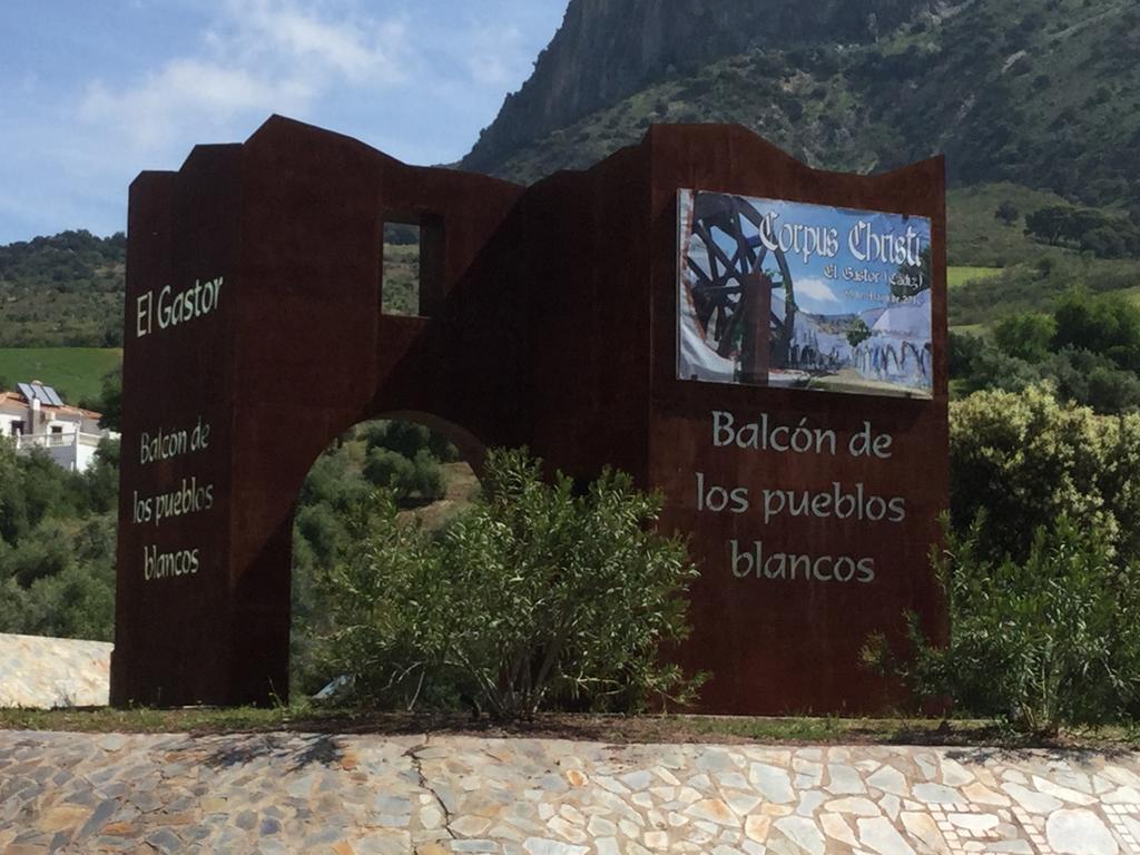Los Cazadores Bed and Breakfast El Gastor Esterno foto