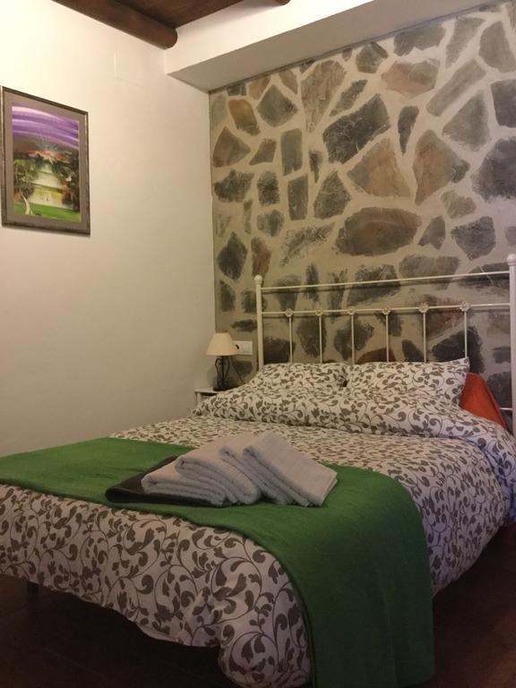 Los Cazadores Bed and Breakfast El Gastor Esterno foto