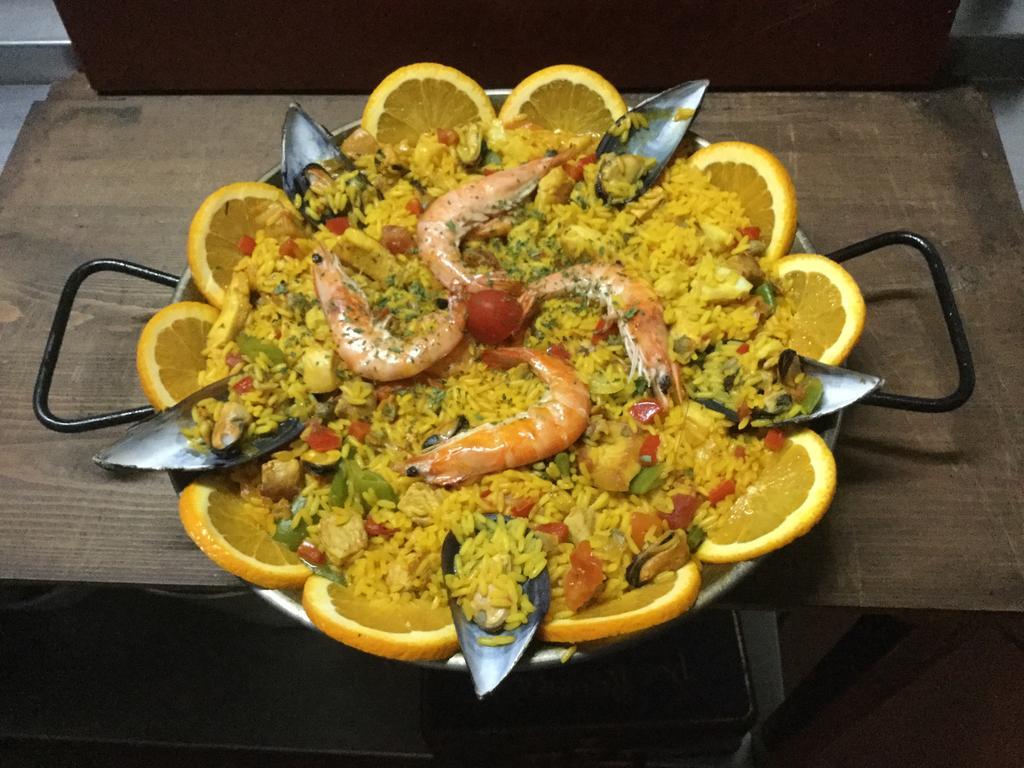 Los Cazadores Bed and Breakfast El Gastor Esterno foto